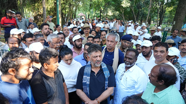 https://salarnews.in/public/uploads/images/newsimages/maannewsimage12102025_152105_DK Shivakumar (1).png
